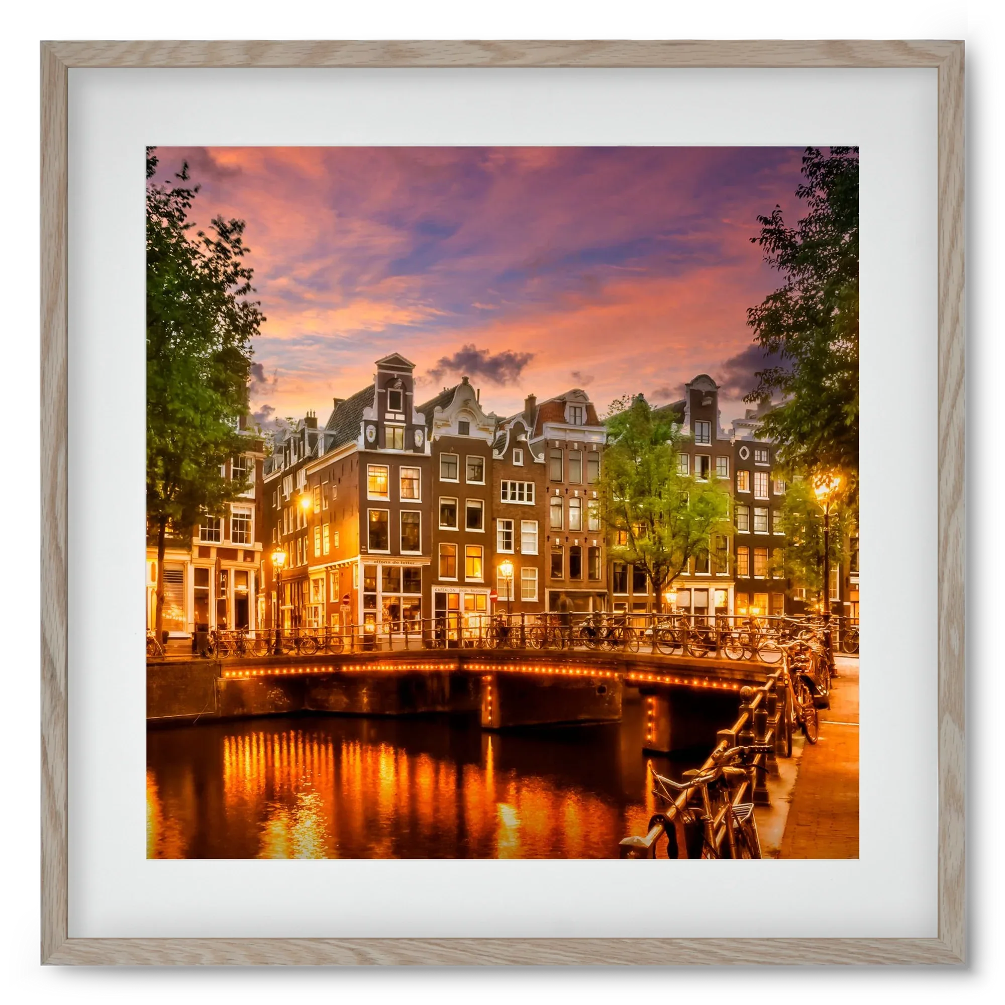 AMSTERDAM Idyllic impression from Singel - artbridge
