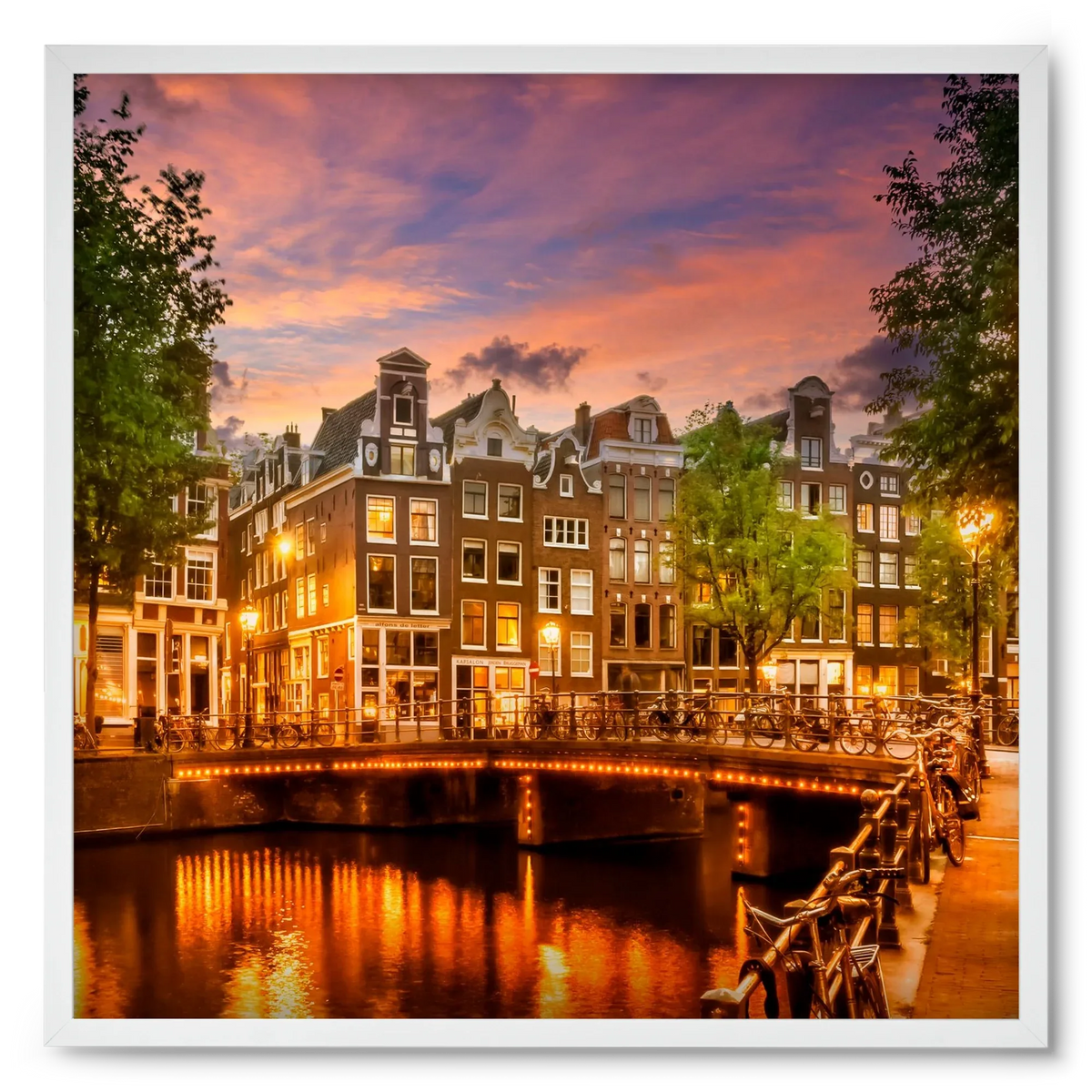 AMSTERDAM Idyllic impression from Singel - artbridge