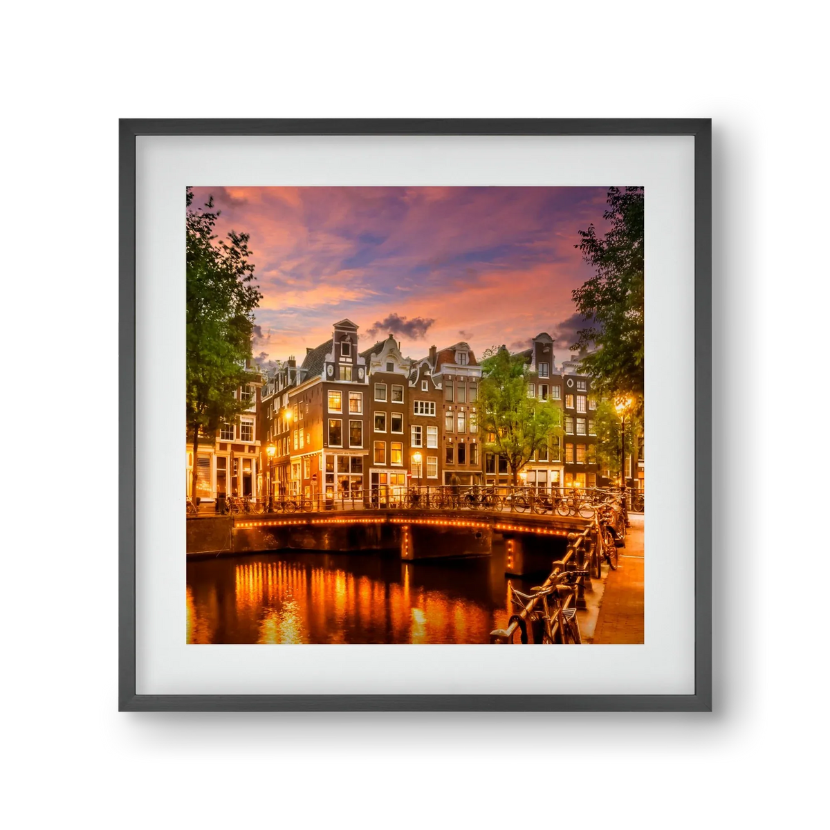 AMSTERDAM Idyllic impression from Singel - artbridge