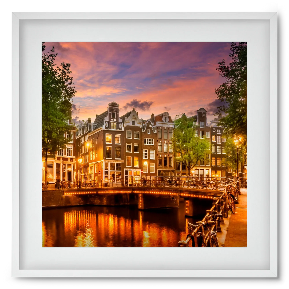 AMSTERDAM Idyllic impression from Singel - artbridge