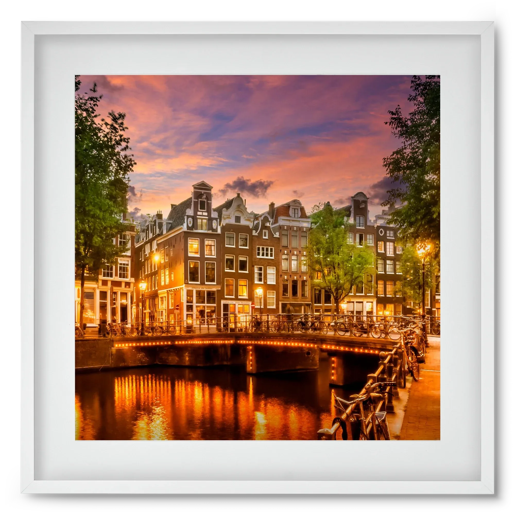 AMSTERDAM Idyllic impression from Singel - artbridge