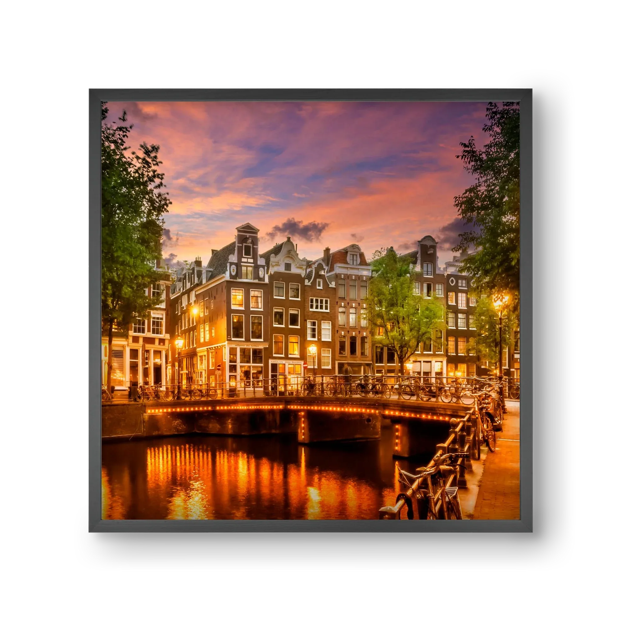AMSTERDAM Idyllic impression from Singel - artbridge