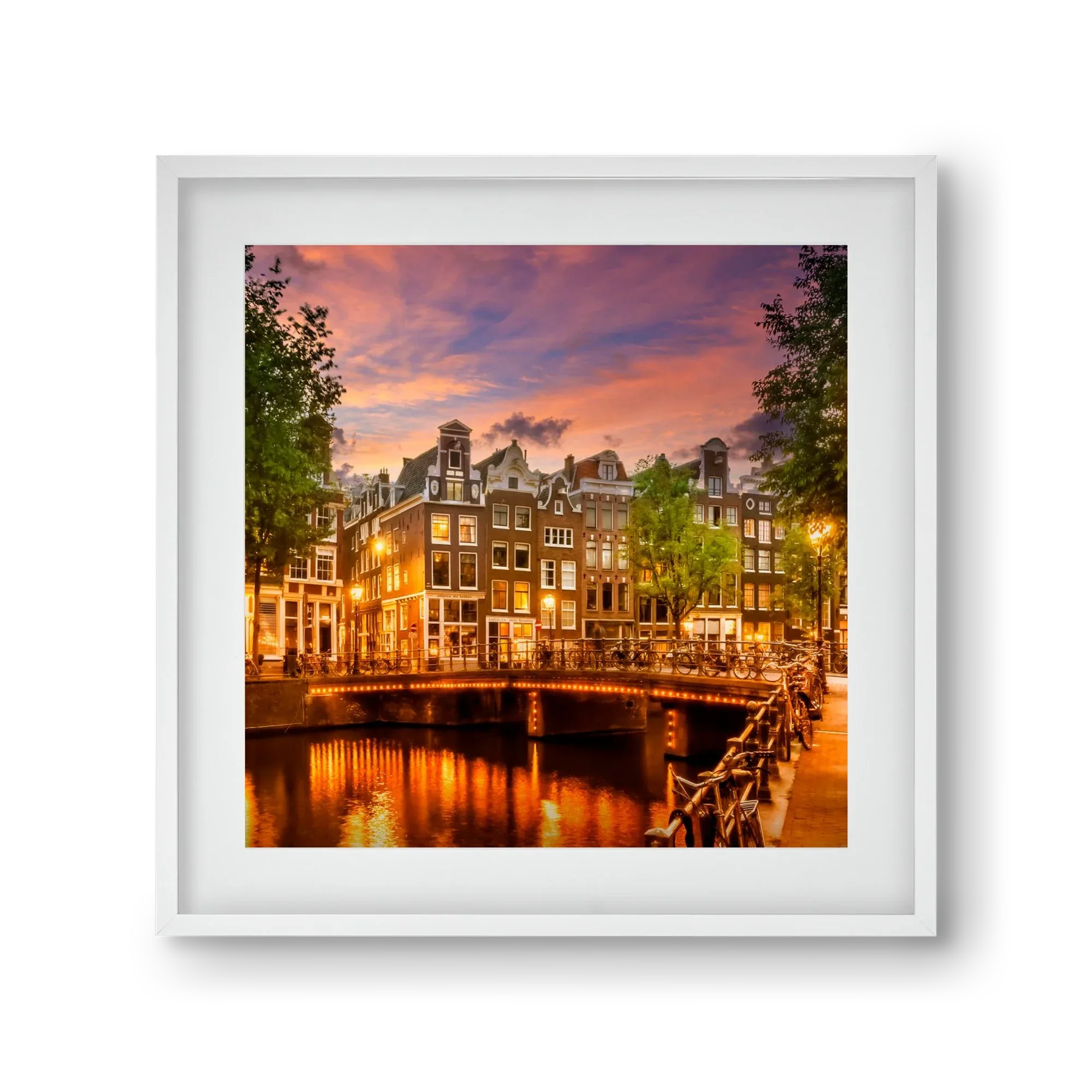 AMSTERDAM Idyllic impression from Singel - artbridge