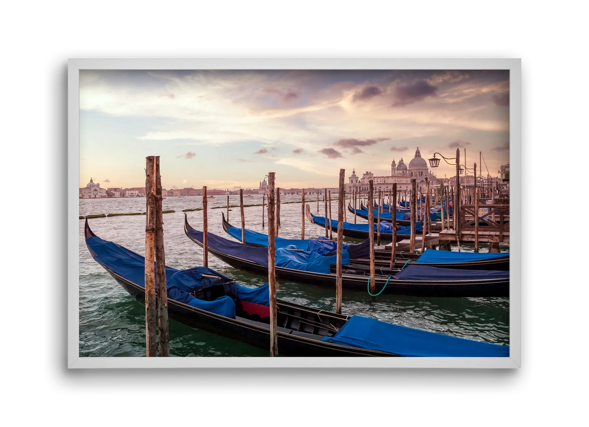 VENICE Gondolas & Santa Maria della Salute - artbridge