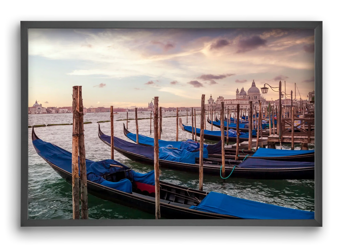 VENICE Gondolas & Santa Maria della Salute - artbridge
