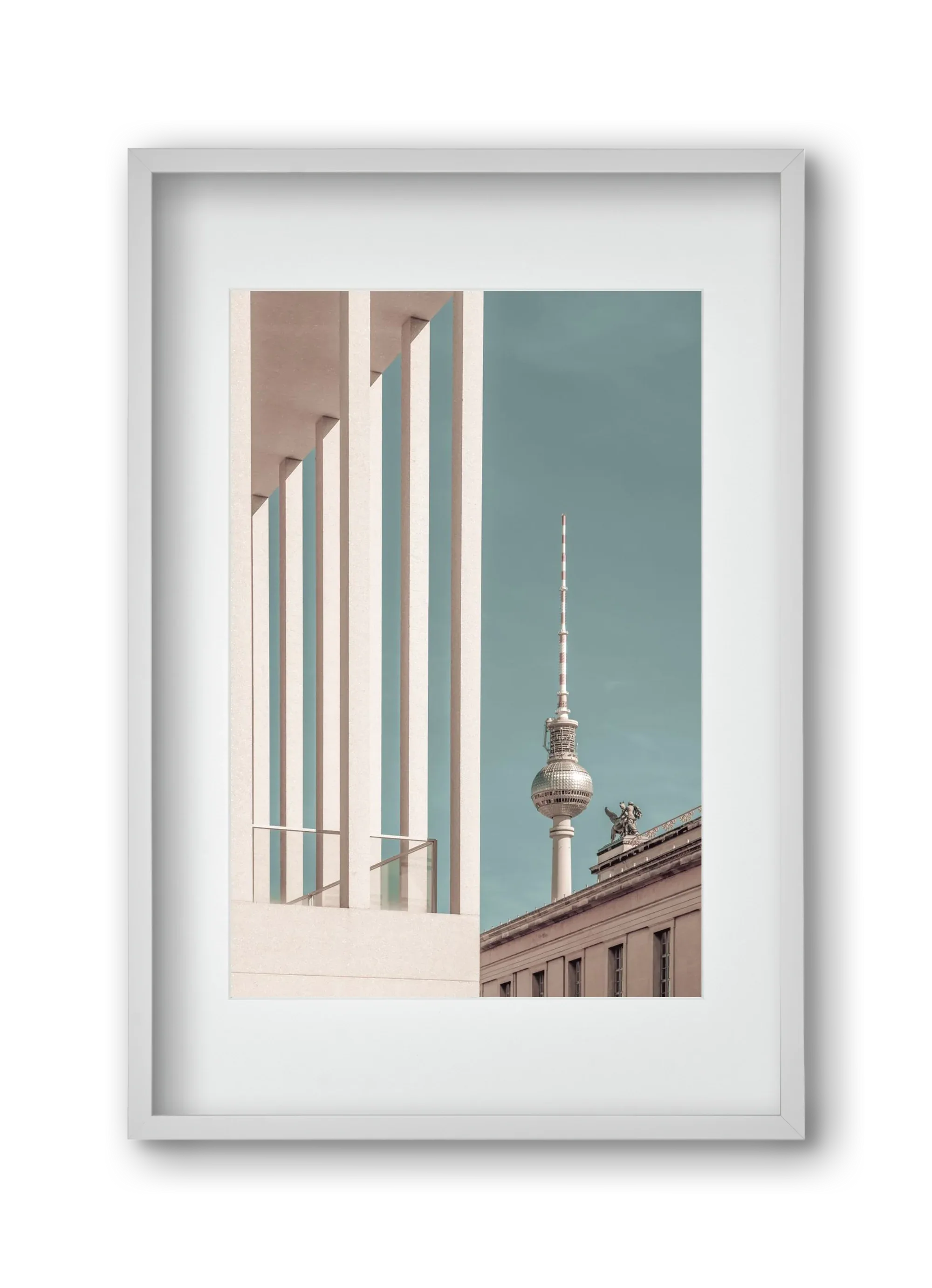 BERLIN Television Tower | urban vintage style - artbridge